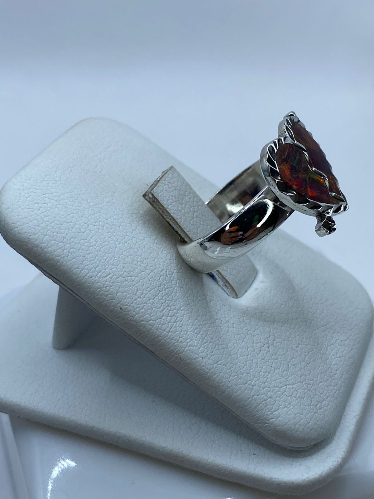 Anillo Corazón Partido de Plata Ley 925 con Ópalo de Fuego