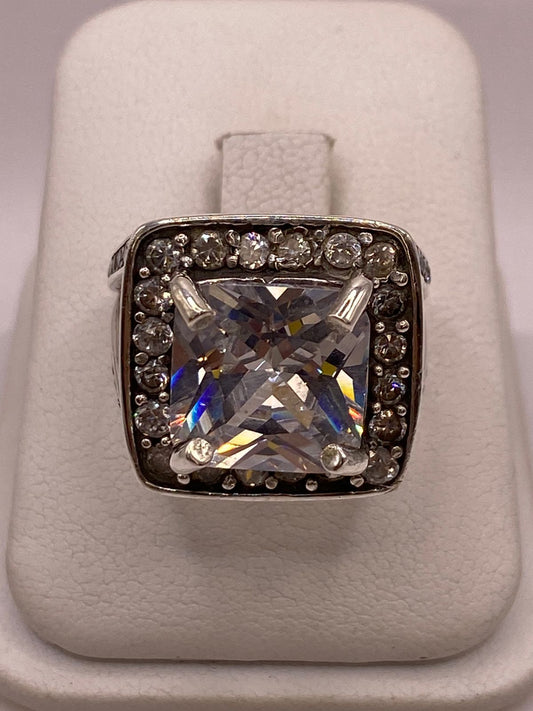 Anillo Cuadrado con Zirconia en Plata Ley 925, vista frontal