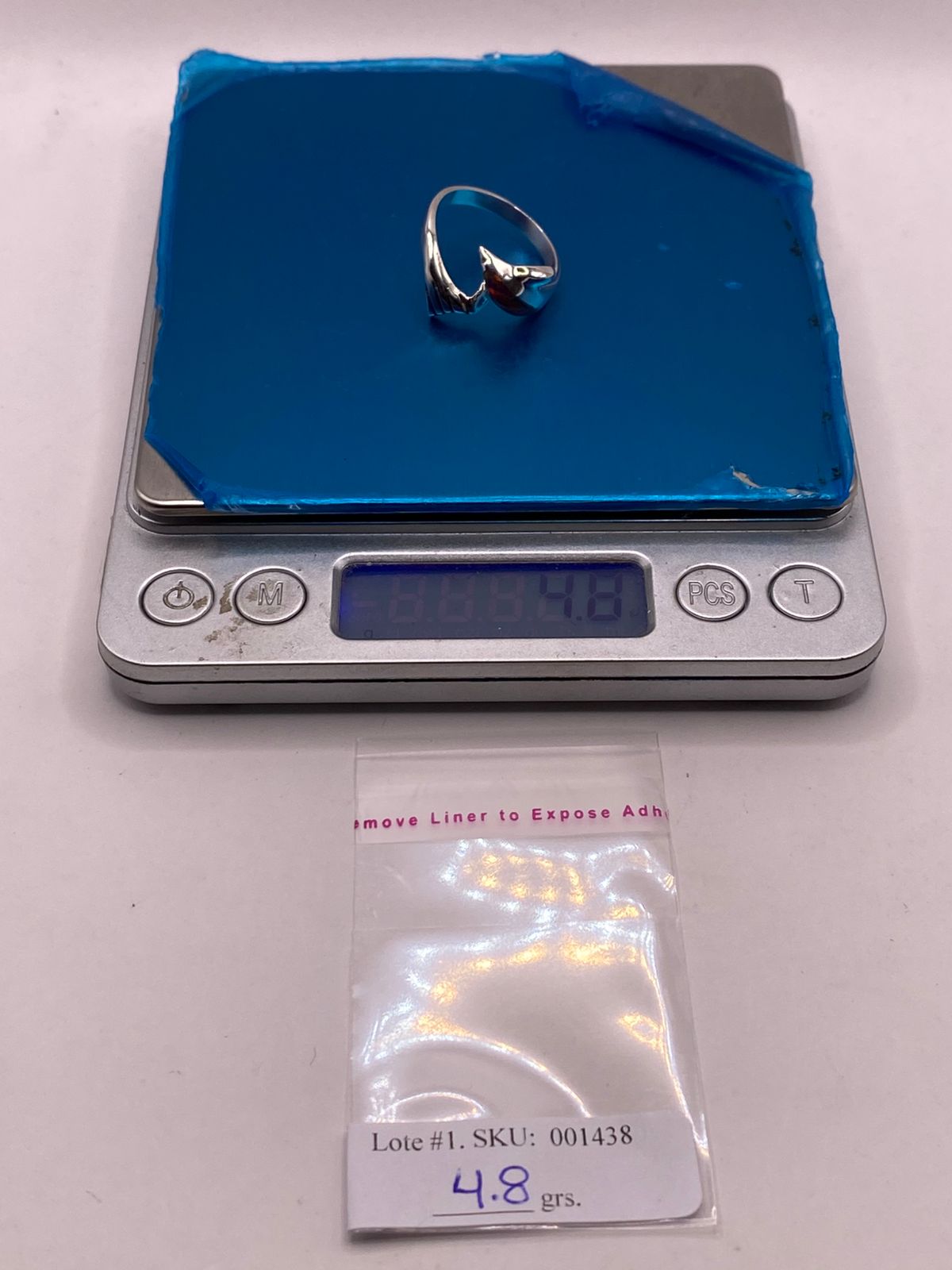 ANILLO DELFÍN MARINO DE PLATA LEY 950 CON ÓPALO DE FUEGO MULTICOLOR