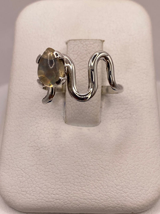 Anillo de Diseño Abierto de Plata Ley 925 con Ámbar Ahumado, vista frontal
