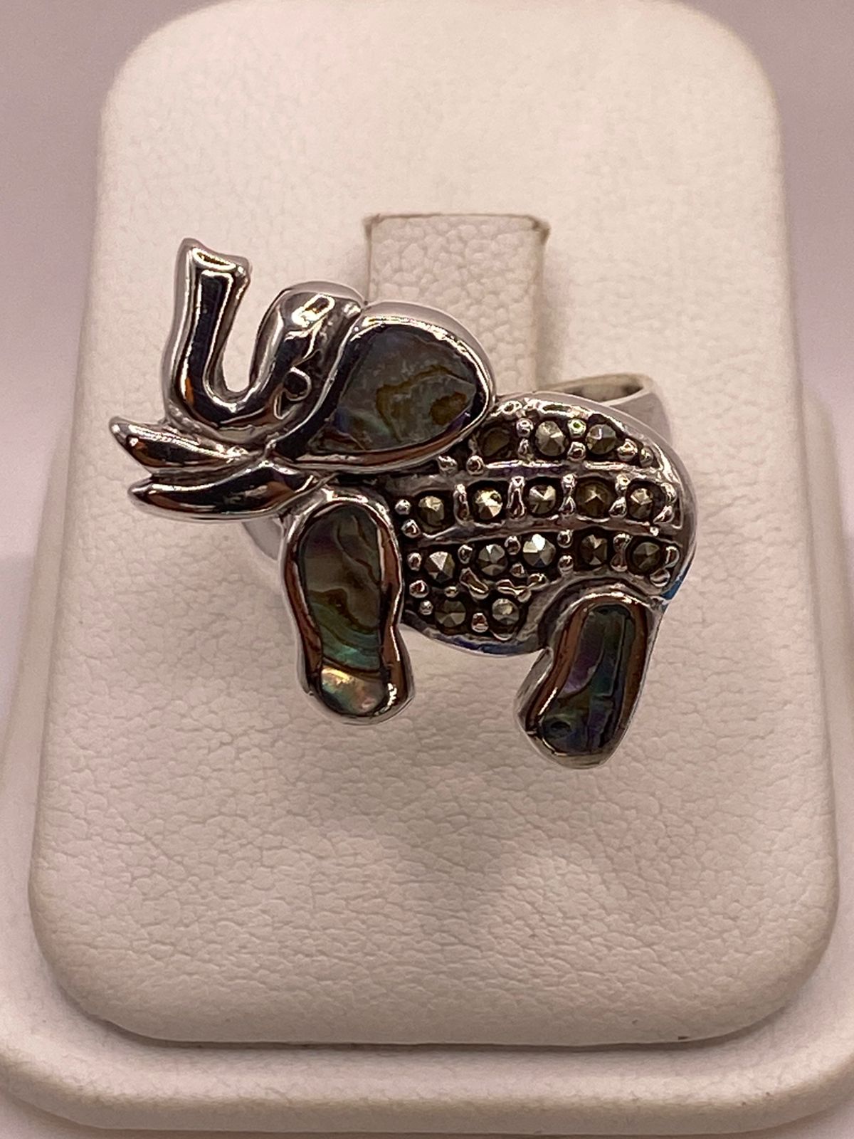 Anillo Elefante Artesanal con Abalón y Marquesitas en Plata Ley 925