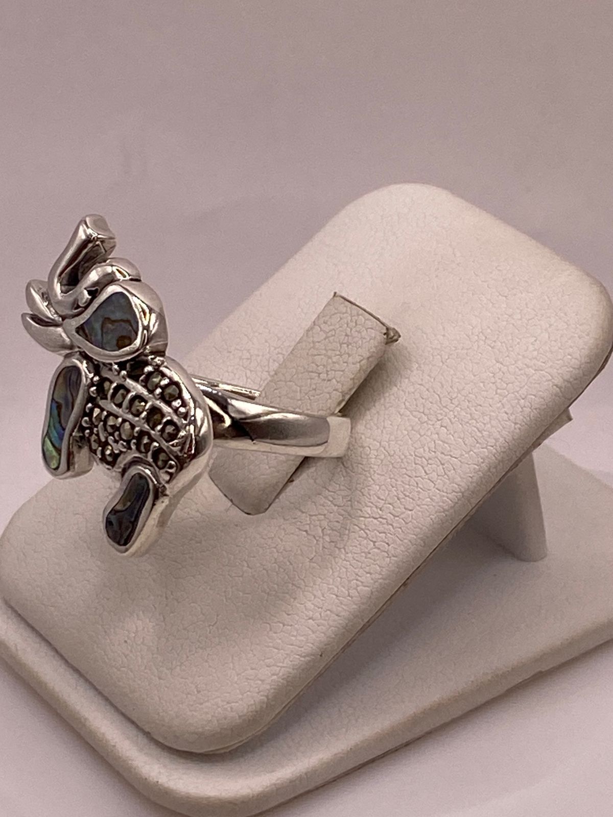 Anillo Elefante Artesanal con Abalón y Marquesitas en Plata Ley 925