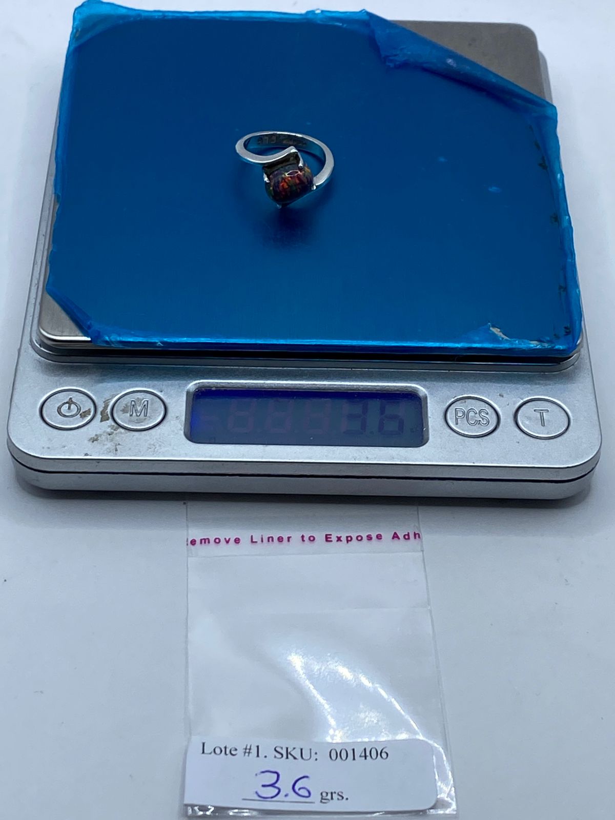 Anillo Elegante de Plata Ley 925 con Ópalo de Fuego