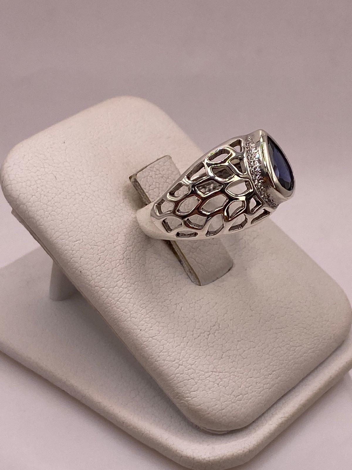 Anillo Elegante con Zirconia Azul en Plata Ley 950