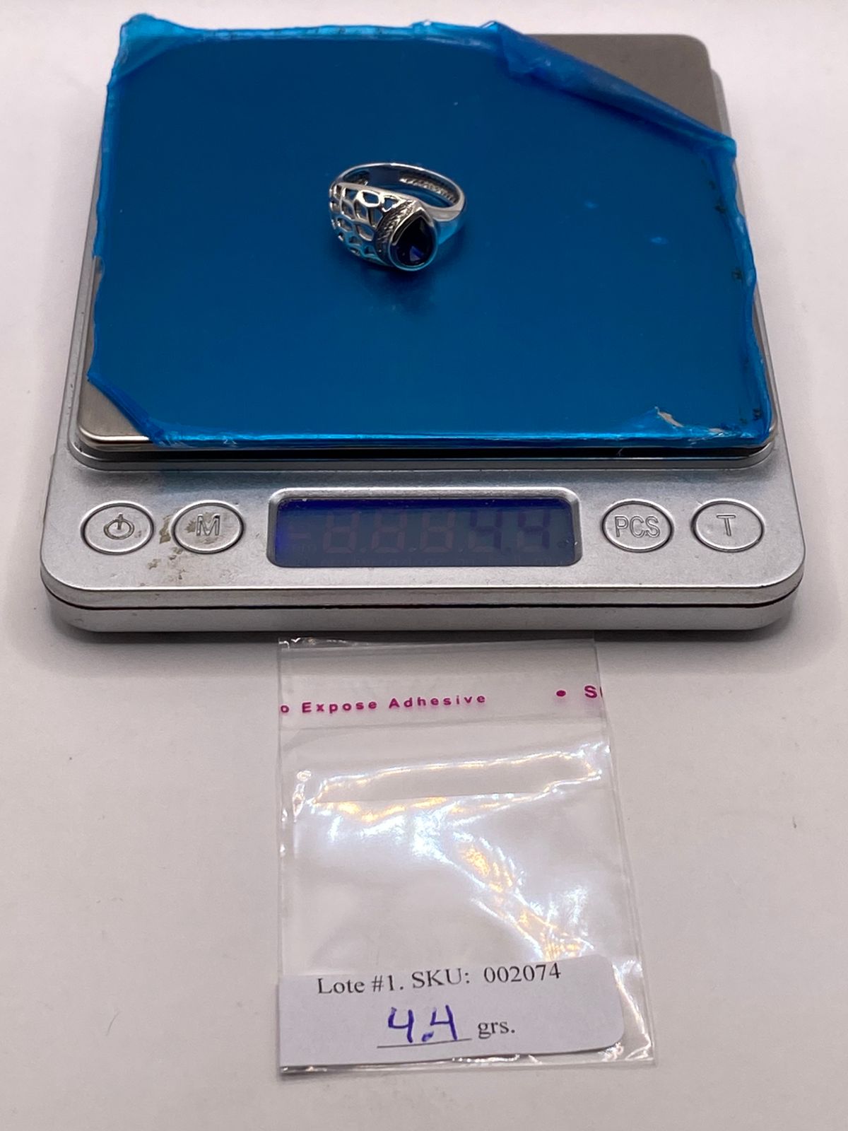 Anillo Elegante con Zirconia Azul en Plata Ley 950