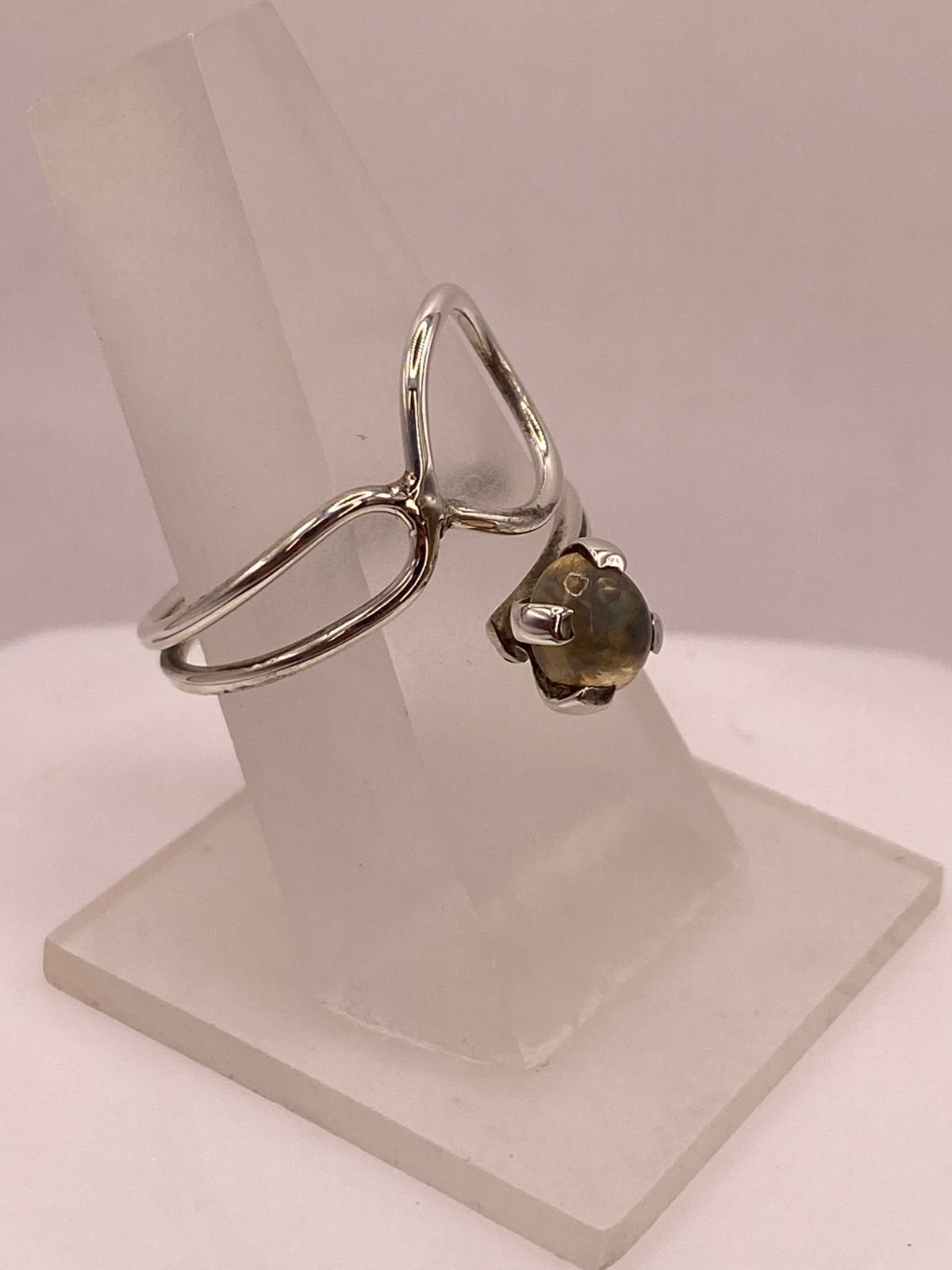 Anillo Envolvente Ajustable de Plata Ley 925 con Piedra Natural