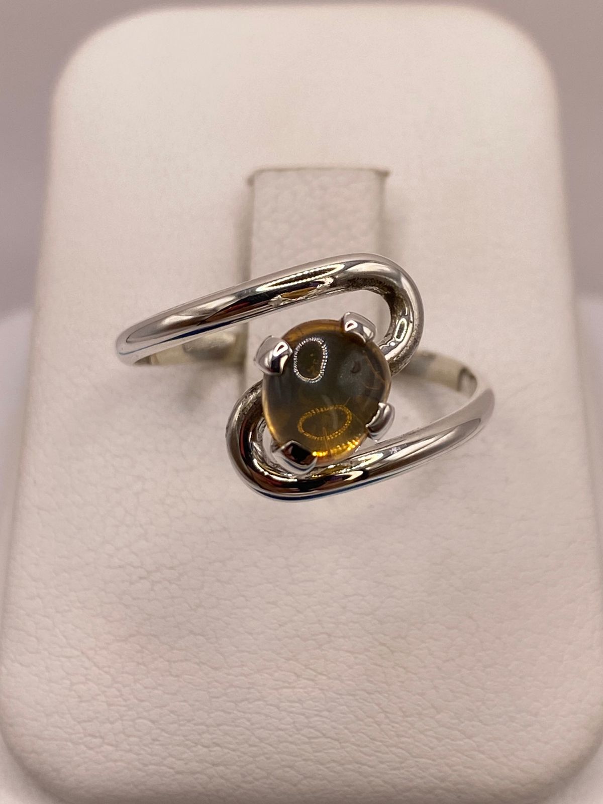 Anillo Envolvente de Plata Ley 925 con Ámbar Ahumado