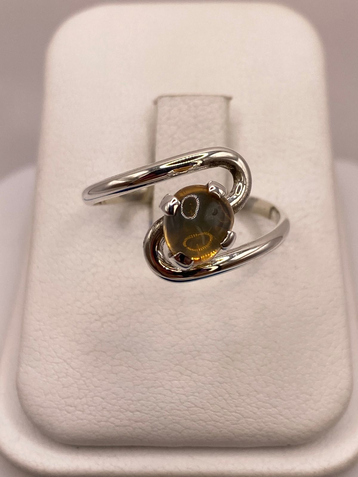 Anillo Envolvente de Plata Ley 925 con Ámbar Ahumado