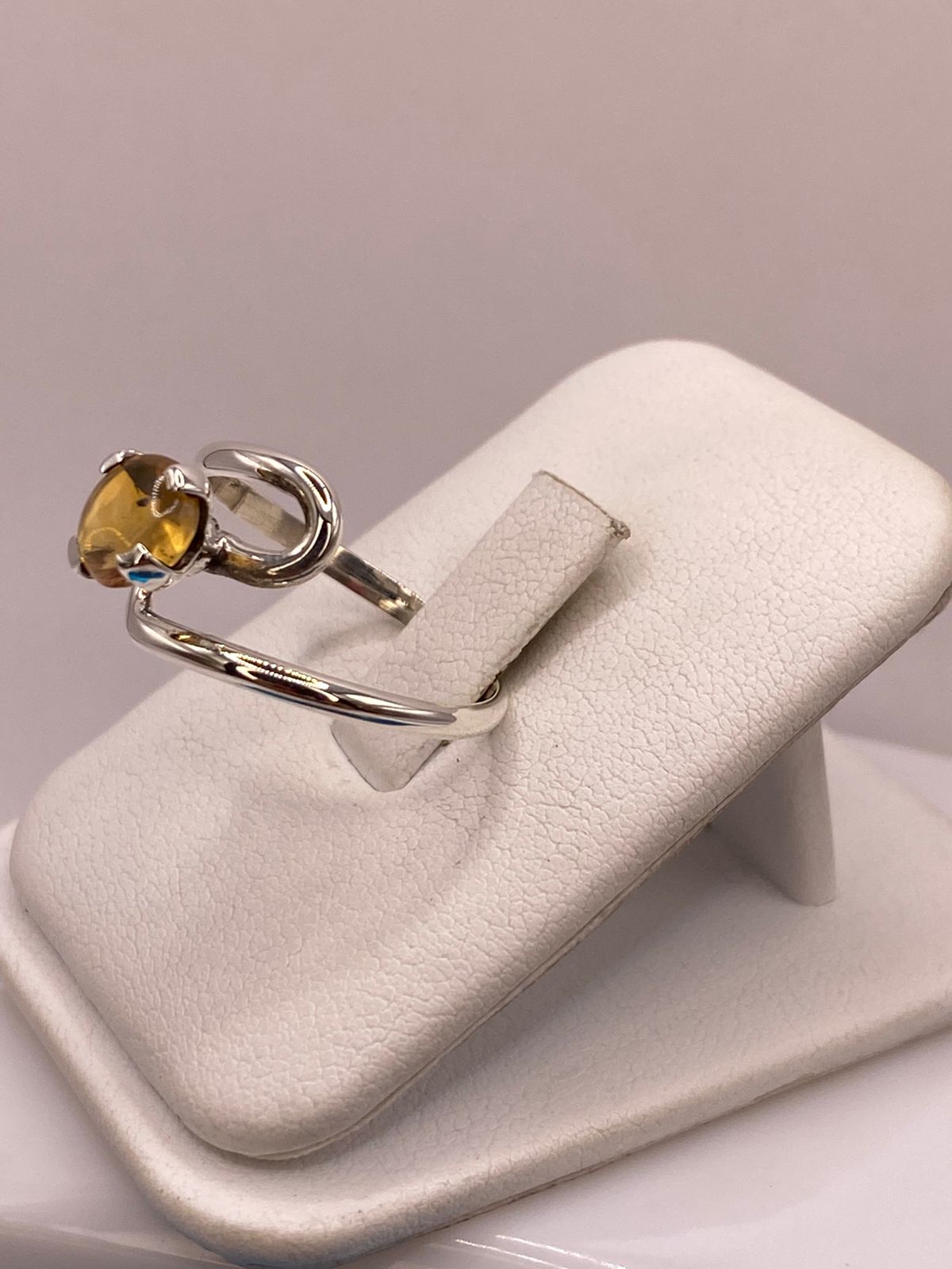 Anillo Envolvente de Plata Ley 925 con Ámbar Ahumado