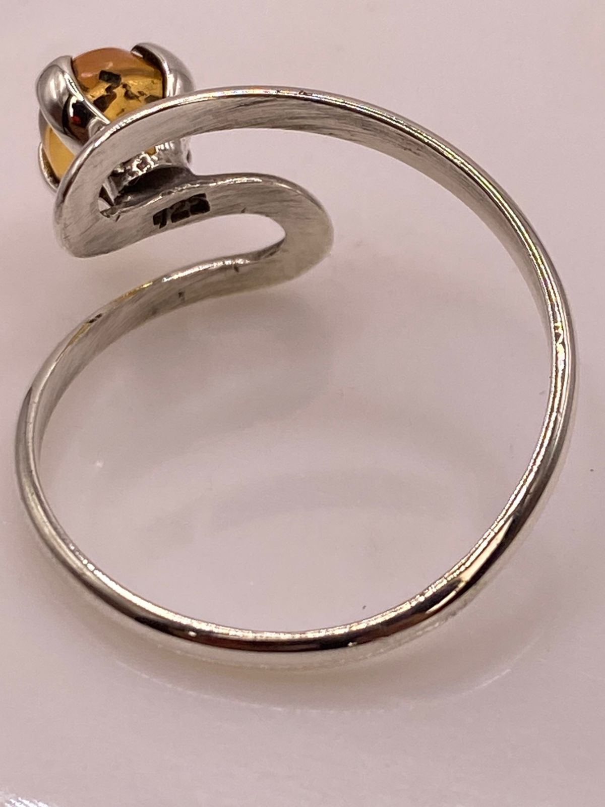 Anillo Envolvente de Plata Ley 925 con Ámbar Ahumado