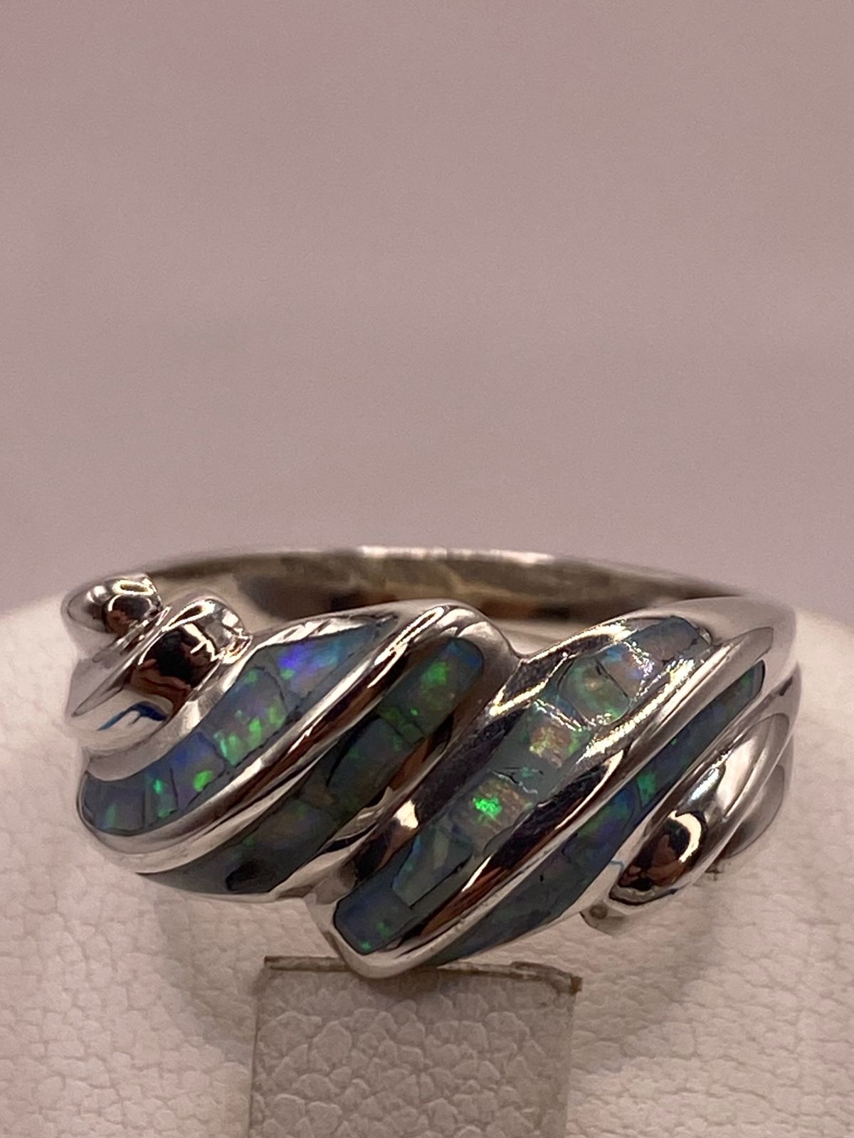 Anillo Envolvente de Plata Ley 950 con Ópalo de Fuego