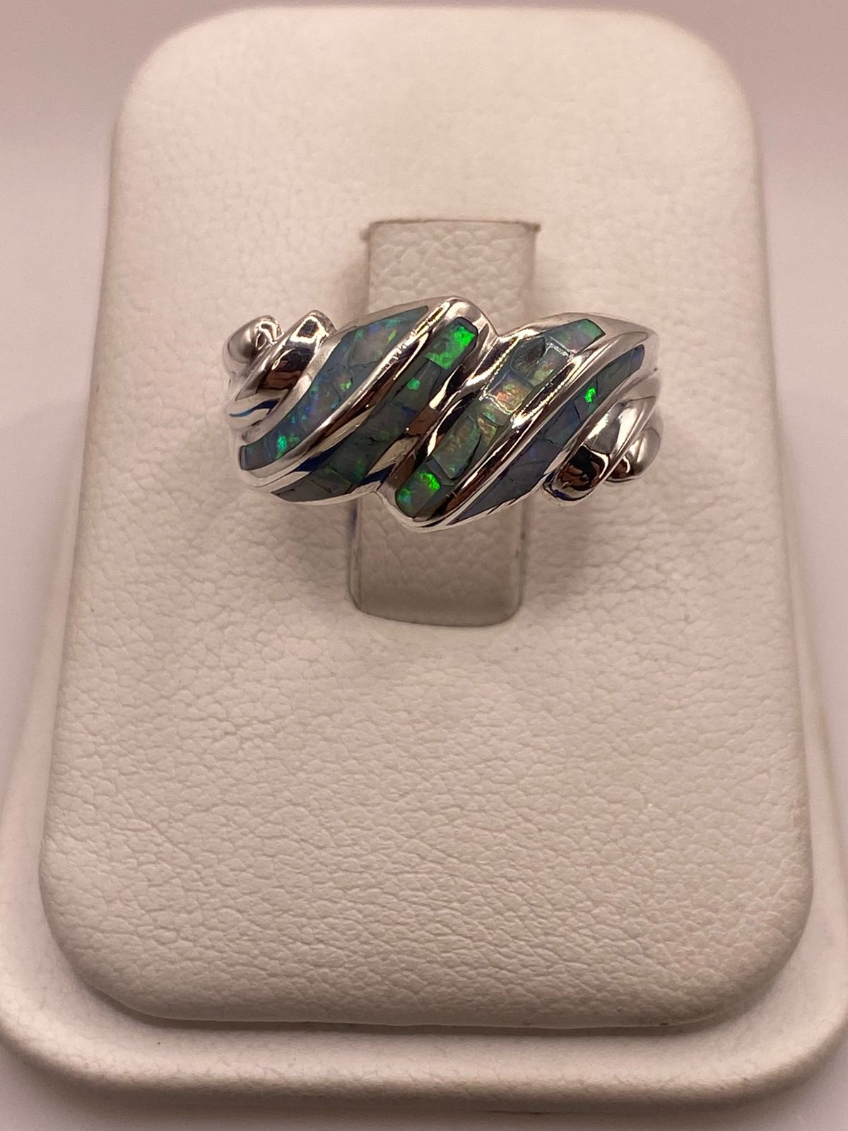 Anillo Envolvente de Plata Ley 950 con Ópalo de Fuego