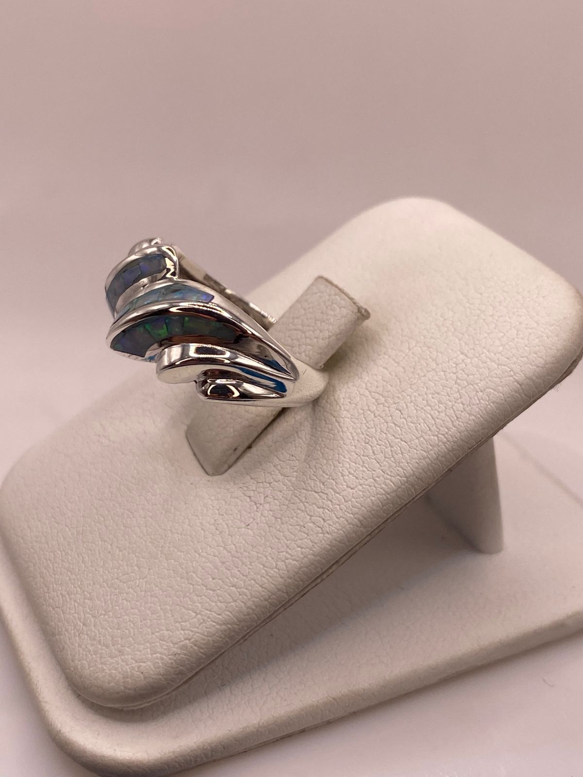 Anillo Envolvente de Plata Ley 950 con Ópalo de Fuego
