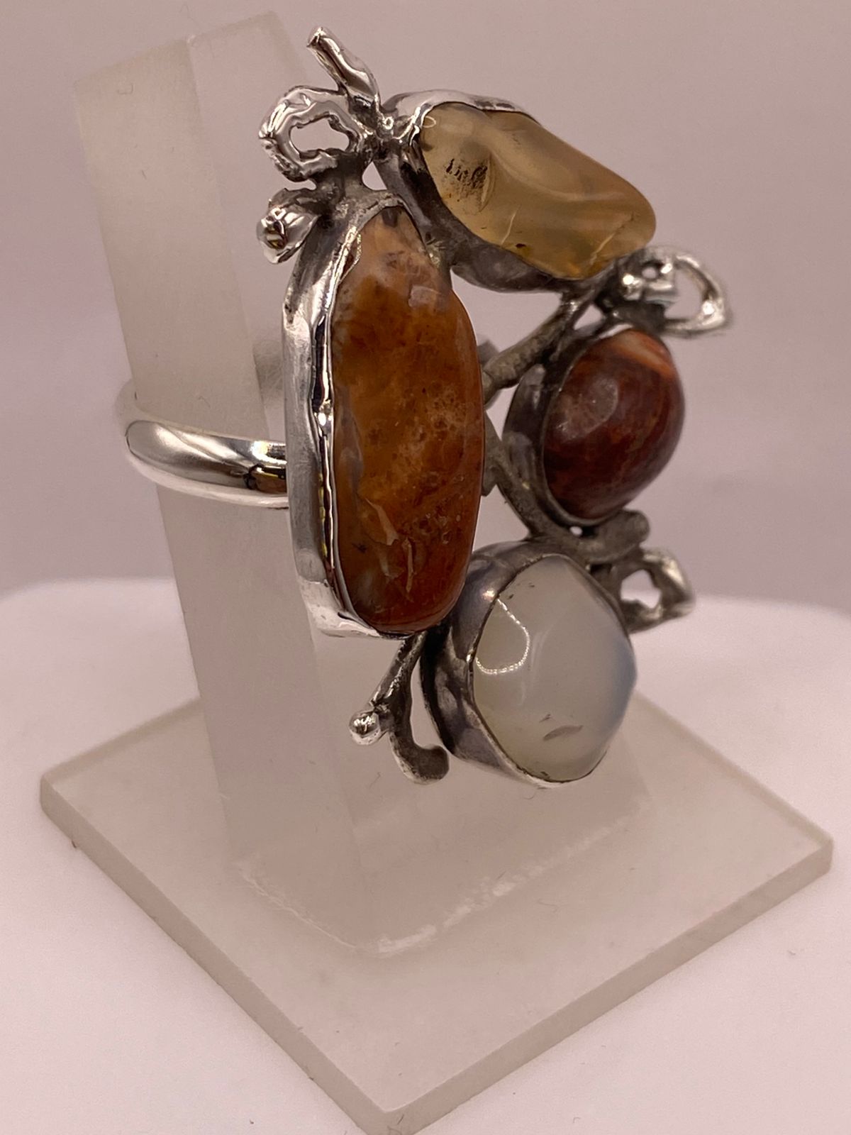 Anillo Escultórico Multipiedra en Plata Ley 925