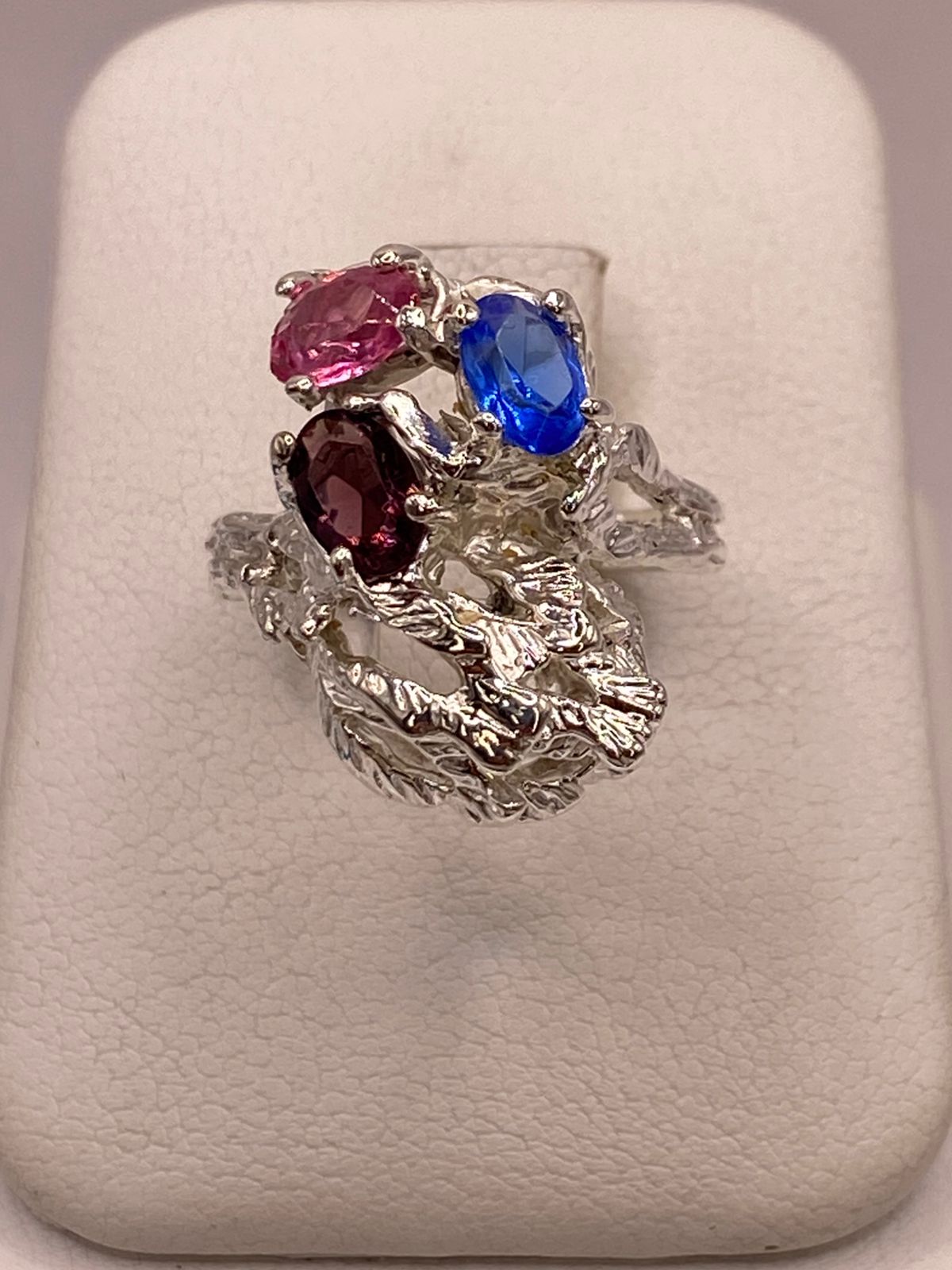 Anillo Escultural en Plata Ley 925 con Zirconias Multicolor