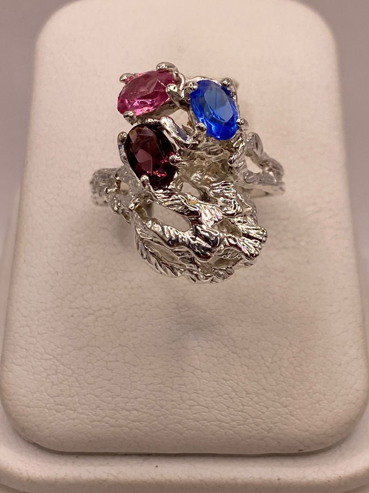 Anillo Escultural en Plata Ley 925 con Zirconias Multicolor