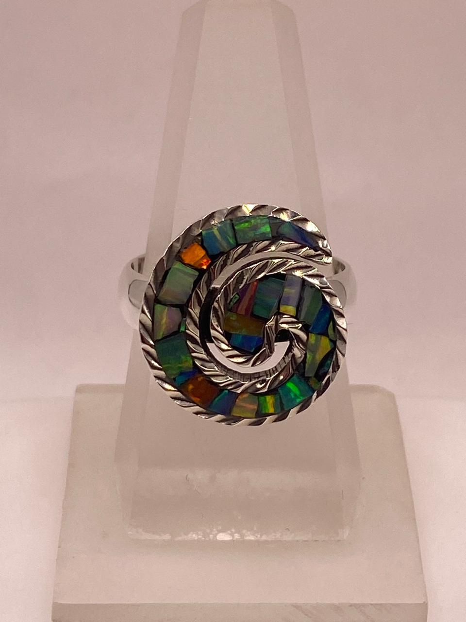 ANILLO ESPIRAL CON ÓPALO DE FUEGO MULTICOLOR EN PLATA LEY .950
