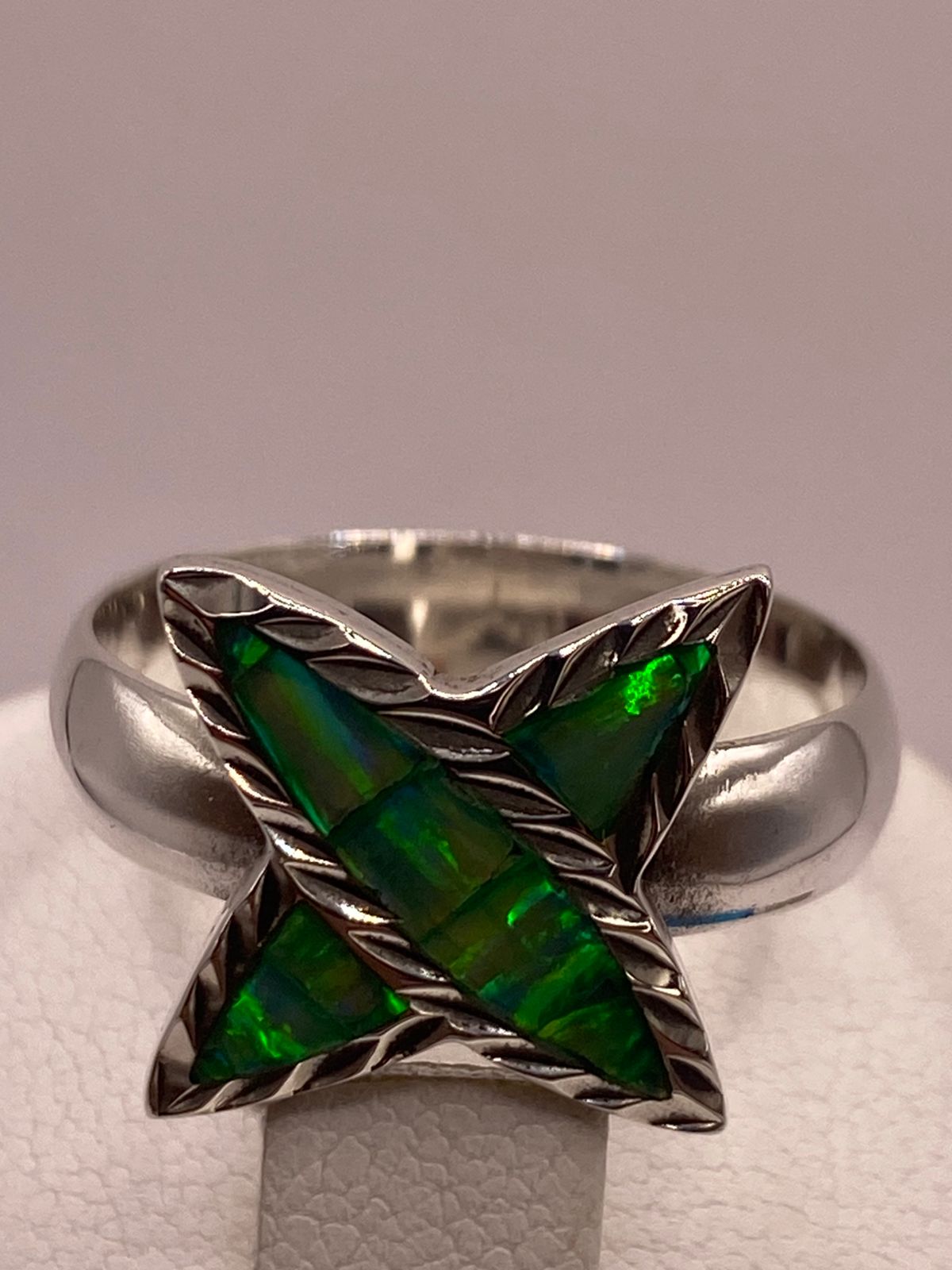 Anillo de Estrella en Plata Ley 950 con Ópalo Verde Azul