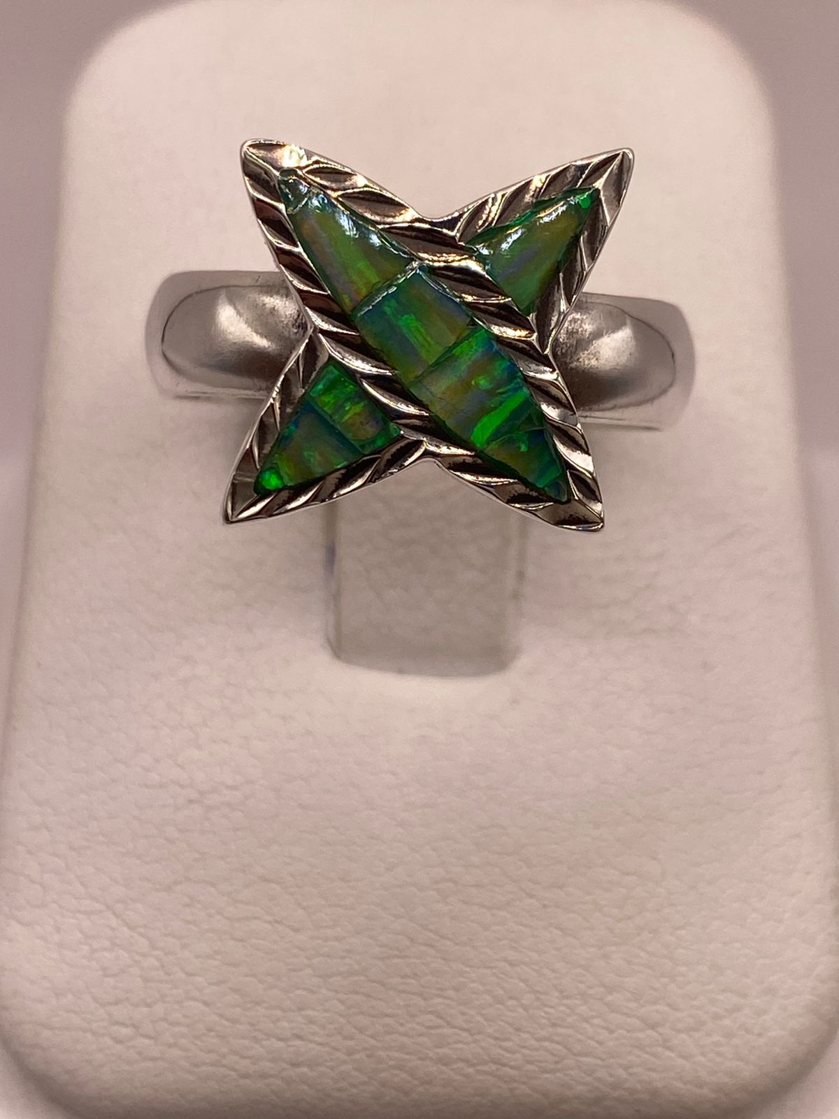 Anillo de Estrella en Plata Ley 950 con Ópalo Verde Azul