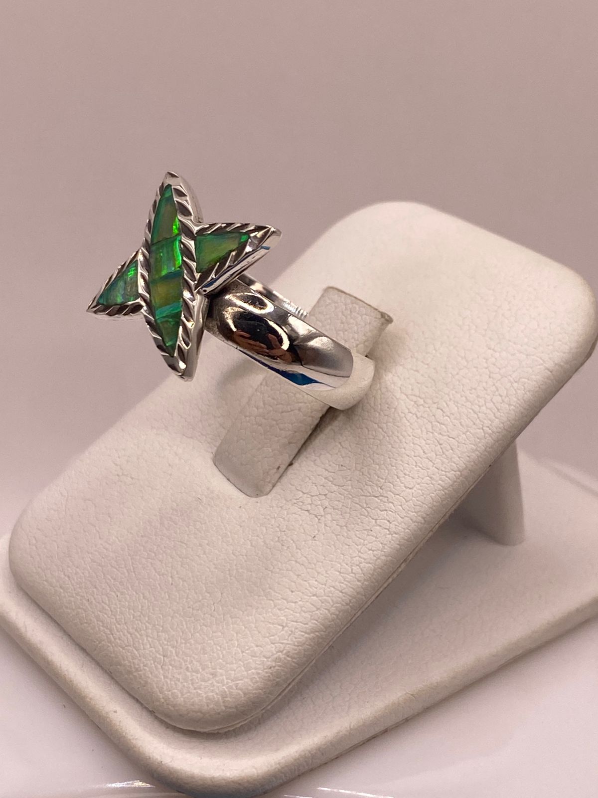 Anillo de Estrella en Plata Ley 950 con Ópalo Verde Azul