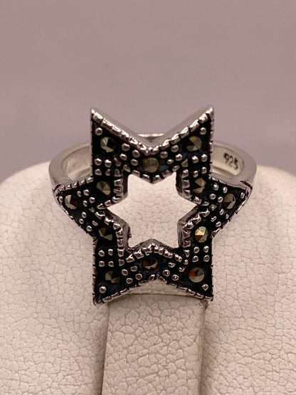 Anillo Estrella Vintage con Marquesitas en Plata Ley 925, sello de autenticidad Plata Ley .925