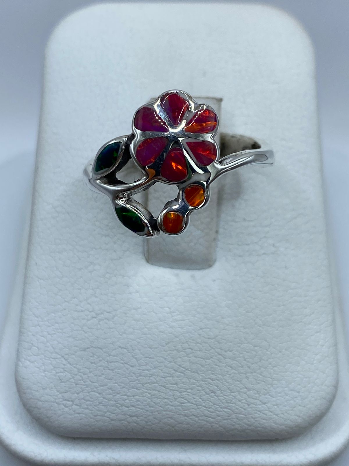 Anillo Flor de Plata Ley 925 con Ópalo de Fuego y Zirconia