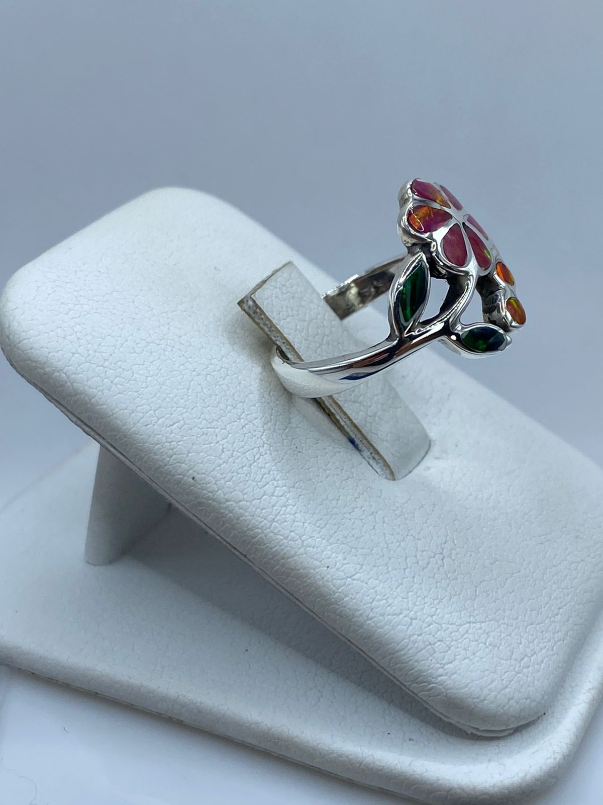 Anillo Flor de Plata Ley 925 con Ópalo de Fuego y Zirconia