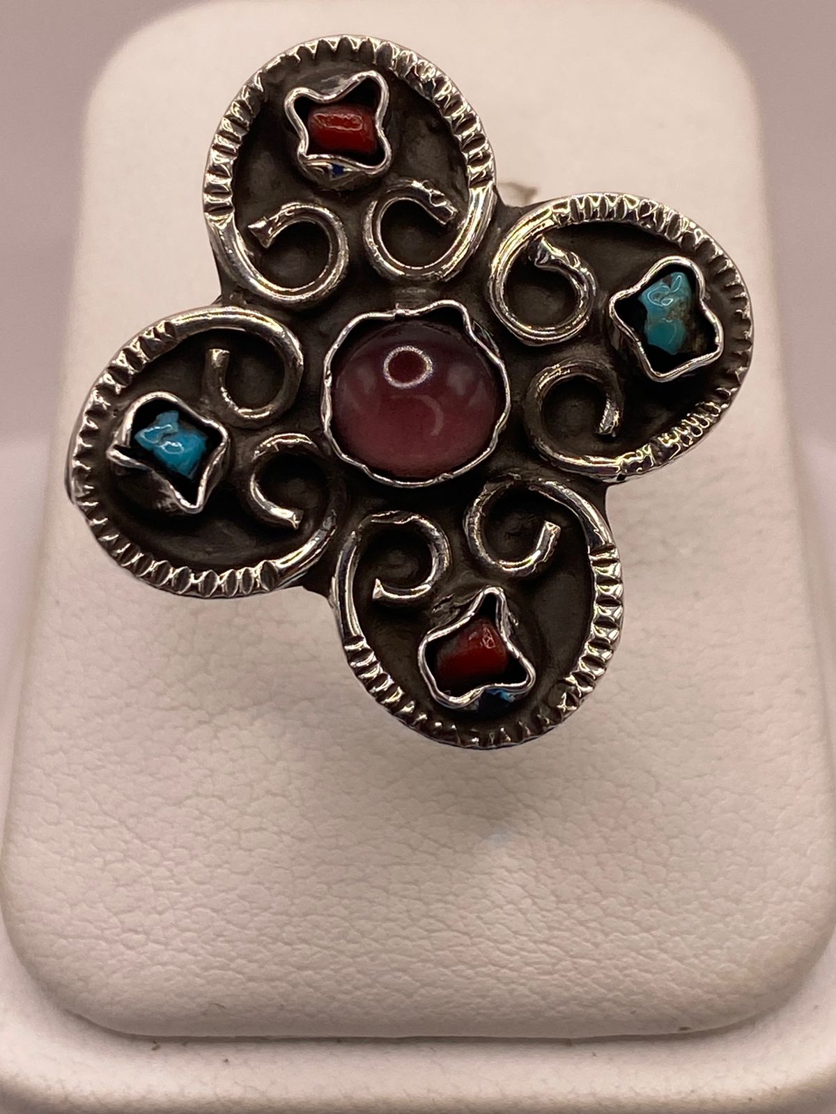 ANILLO FLORAL DE PLATA LEY 925 CON AMATISTA, JASPE Y TURQUESA