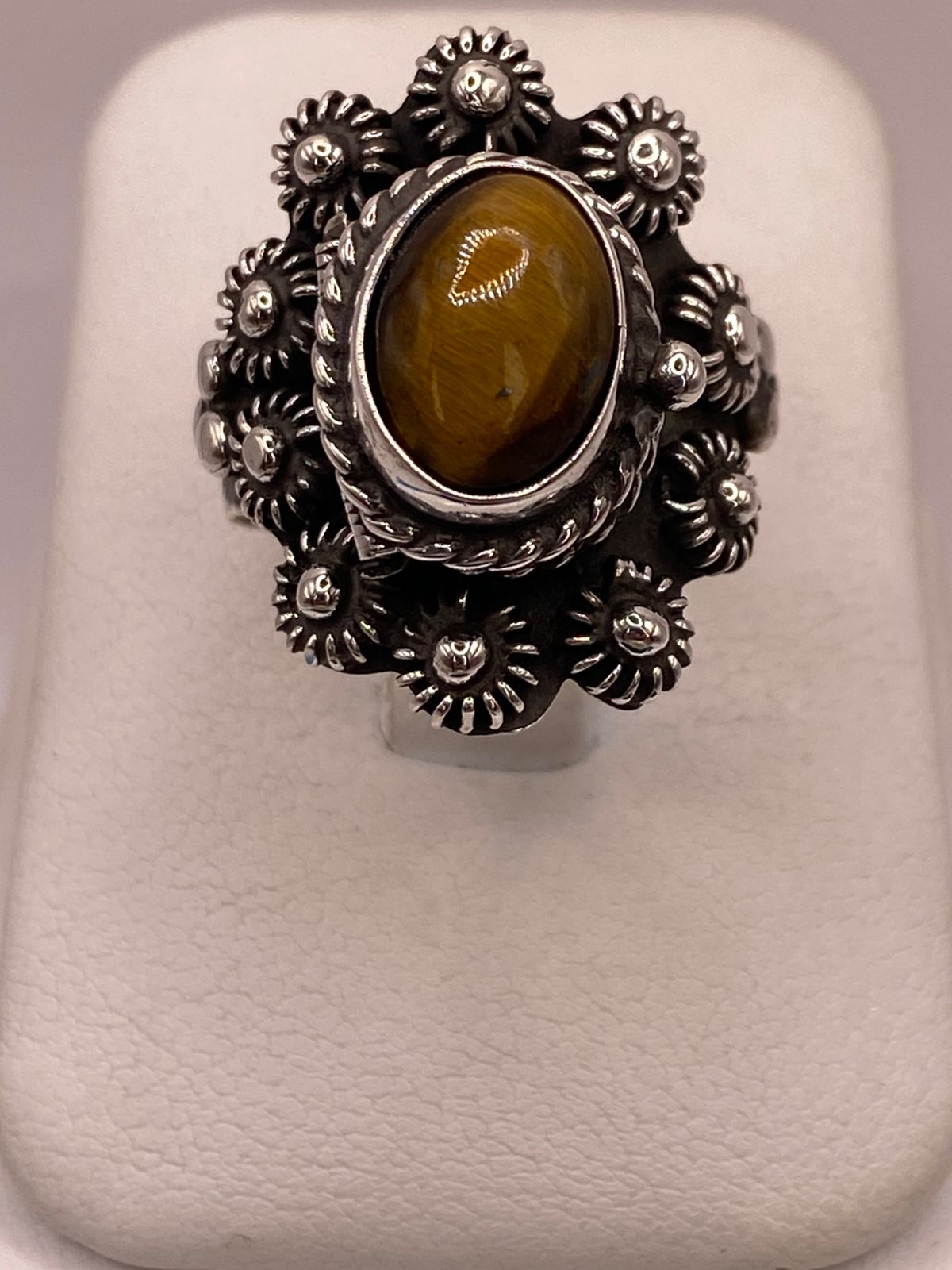 Anillo Floral de Plata Ley 925 con Ojo de Tigre