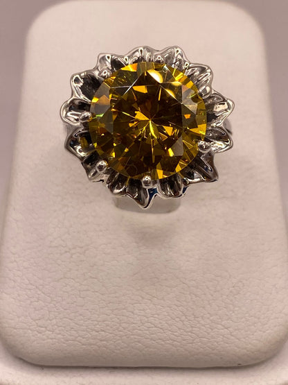 Anillo Floral de Plata Ley 925 con Zirconia