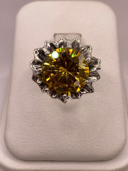 Anillo Floral de Plata Ley 925 con Zirconia