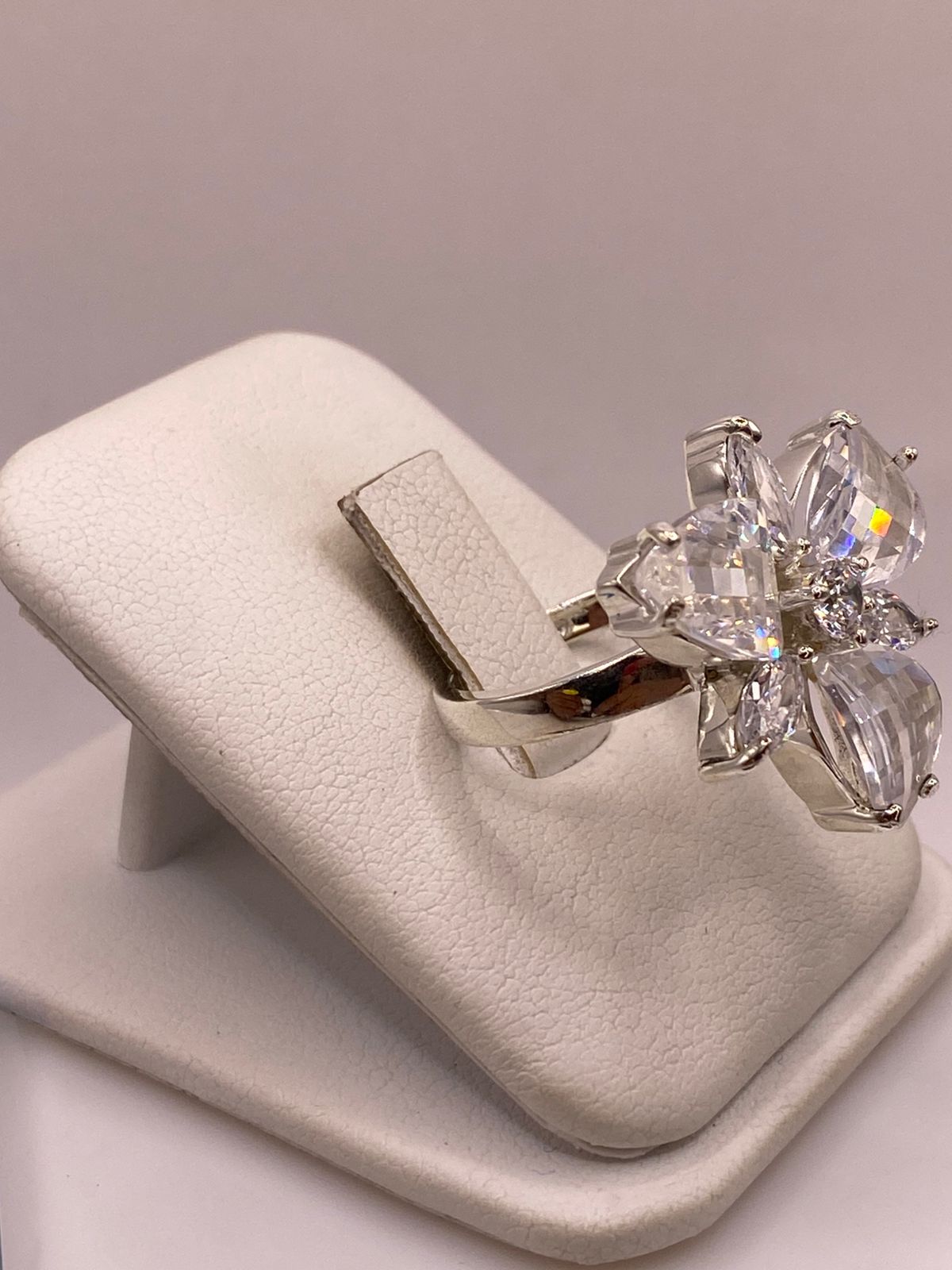 Anillo Floral de Plata 925 con Zirconias Cristal