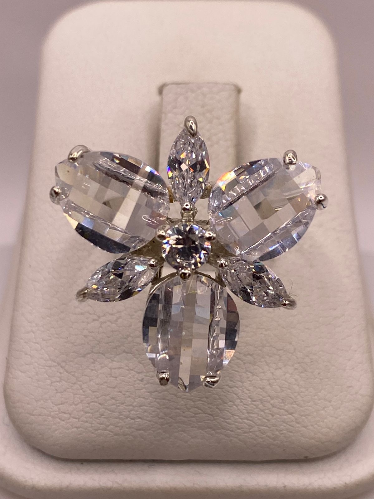 Anillo Floral de Plata 925 con Zirconias Cristal