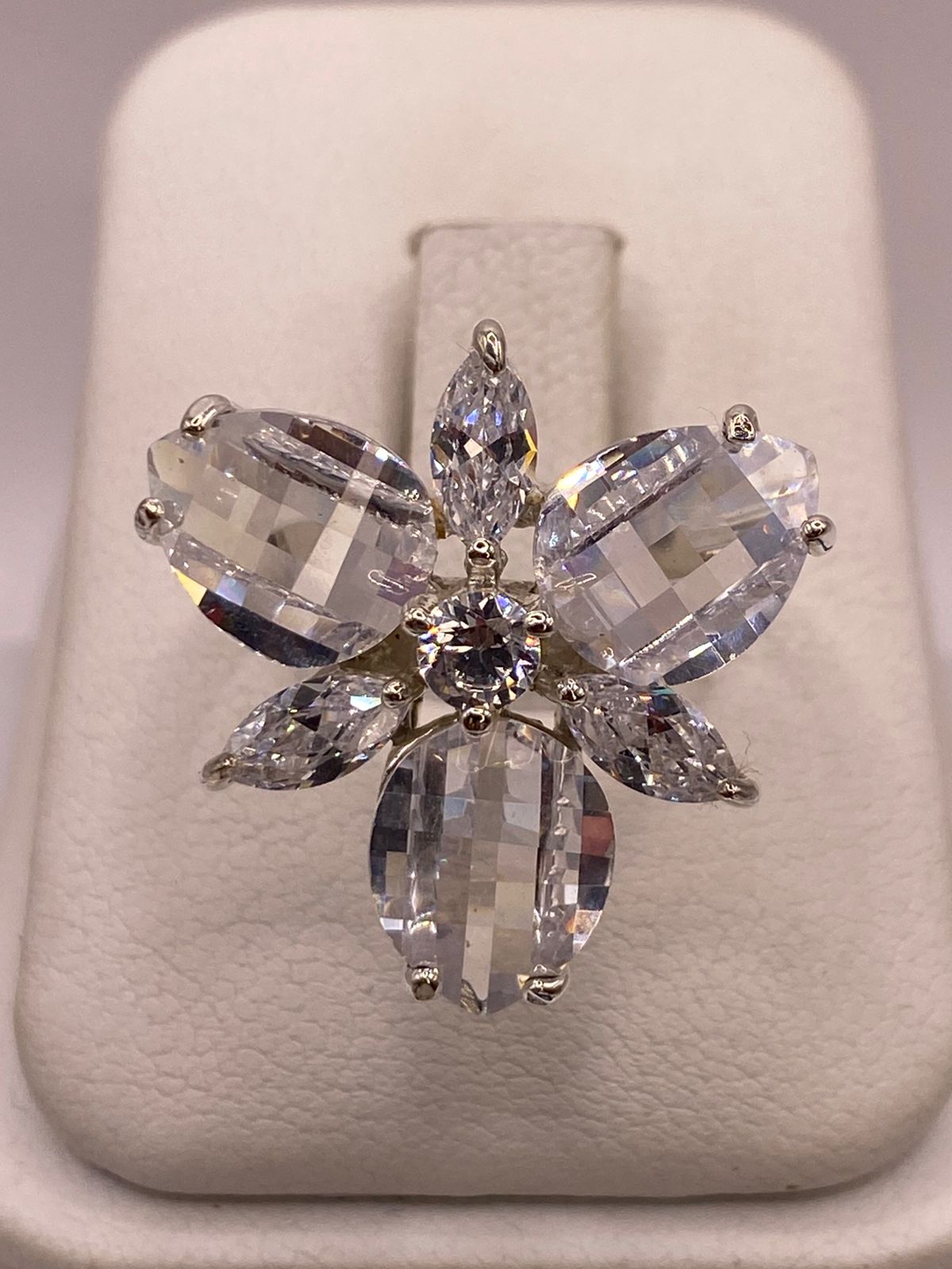 Anillo Floral de Plata 925 con Zirconias Cristal