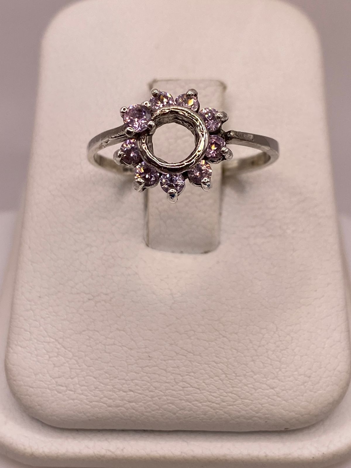 Anillo Floral con Zirconias Rosas en Plata Ley 925