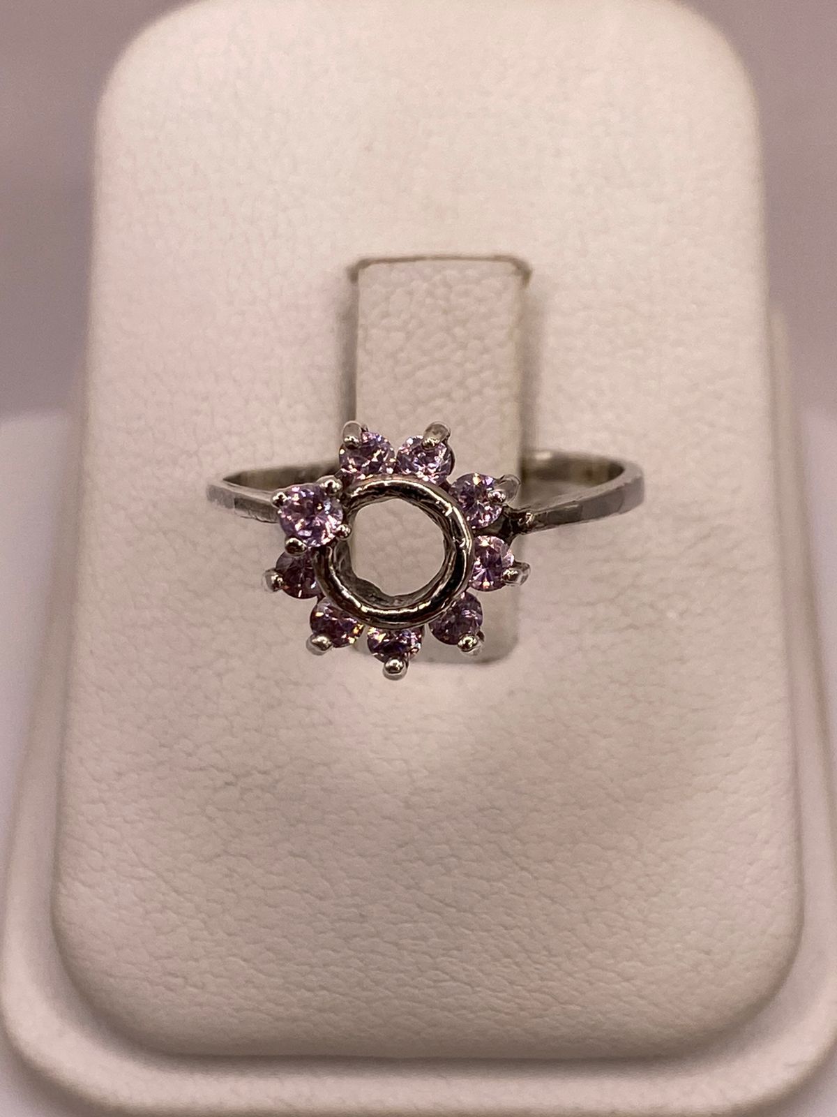Anillo Floral con Zirconias Rosas en Plata Ley 925