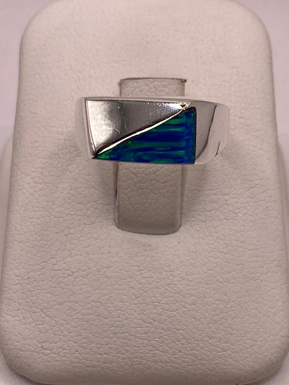 Anillo Geométrico de Ópalo Azul y Verde en Plata Ley 950