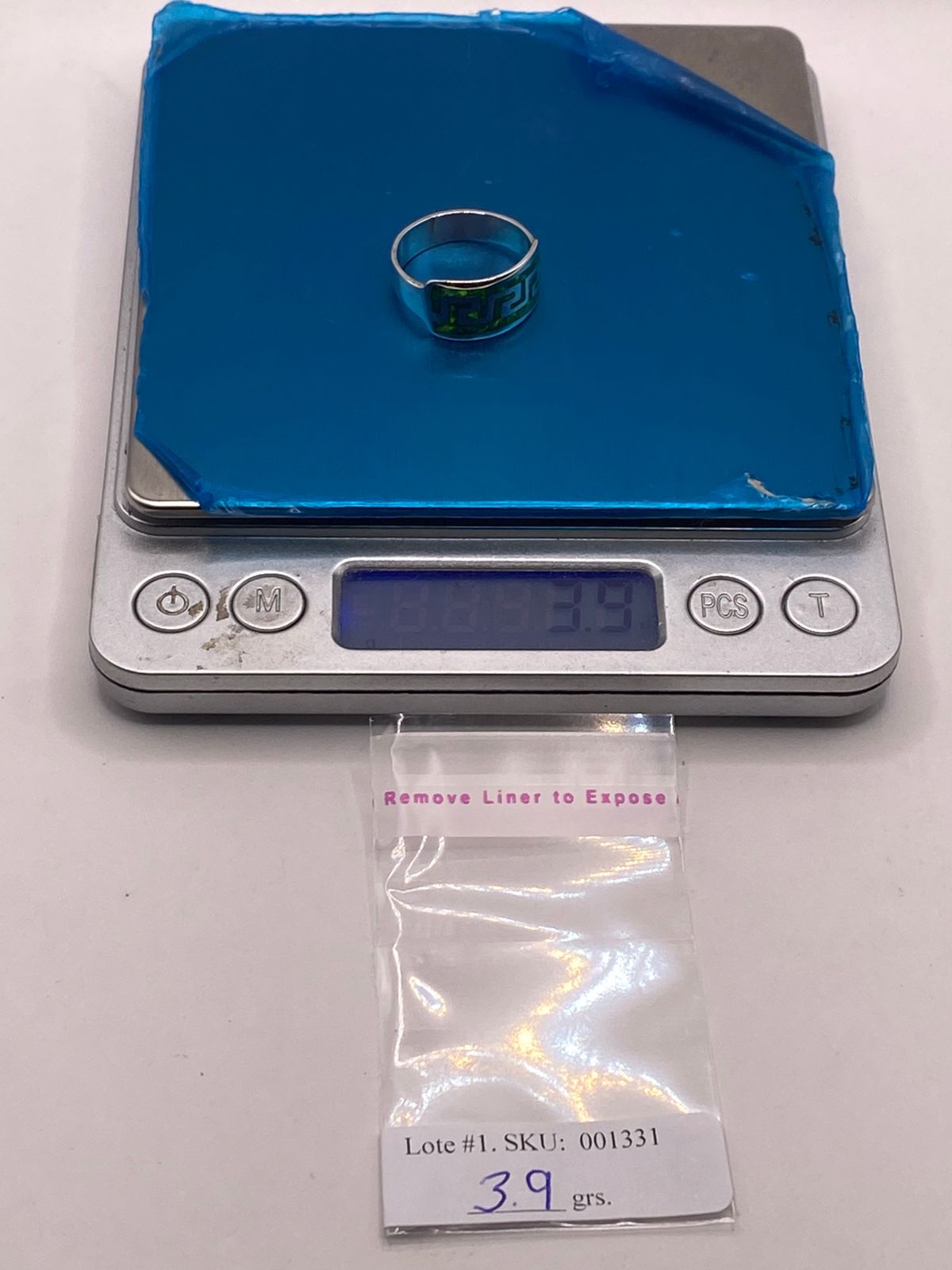 ANILLO GEOMÉTRICO DE PLATA LEY 950 CON ÓPALO VERDE Y AZUL