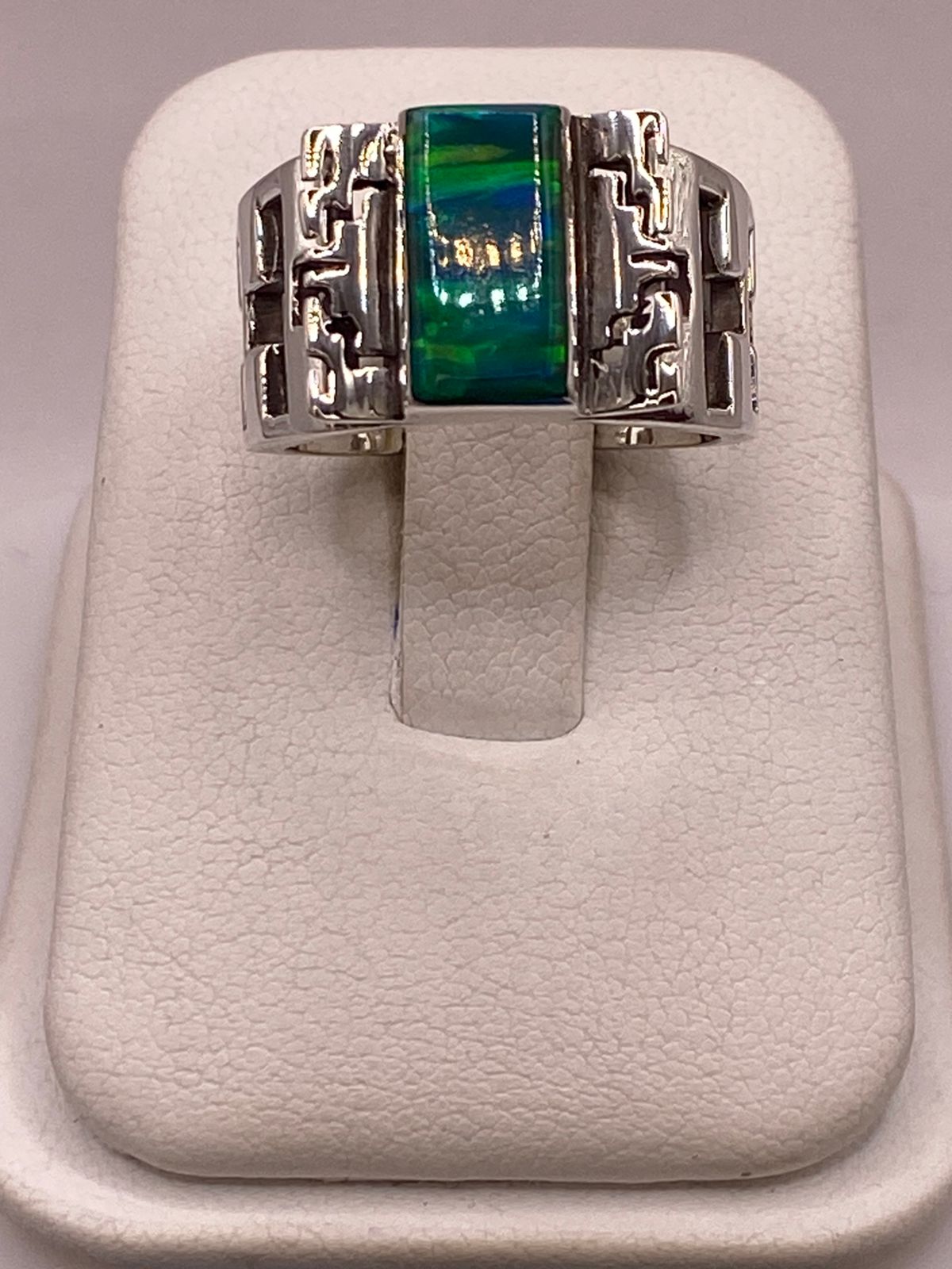 Anillo Greca Calada con Ópalo Azul y Verde en Plata Ley 950