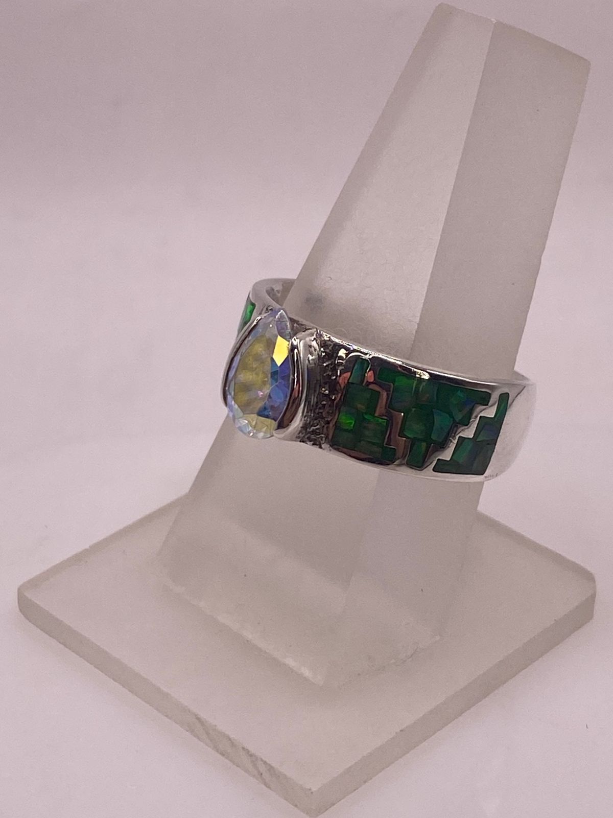 ANILLO GRECA ESCALONADA ÓPALO VERDE & ZIRCONIA CRISTAL ARCOÍRIS  PLATA 950