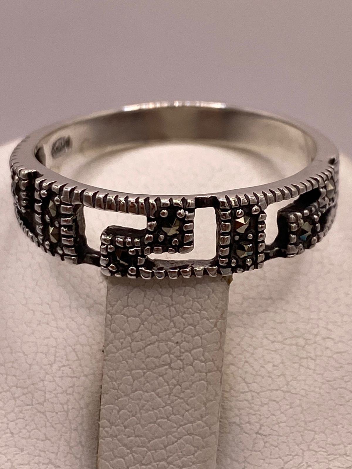 Anillo Greca Geométrico con Marquesitas en Plata Ley 925