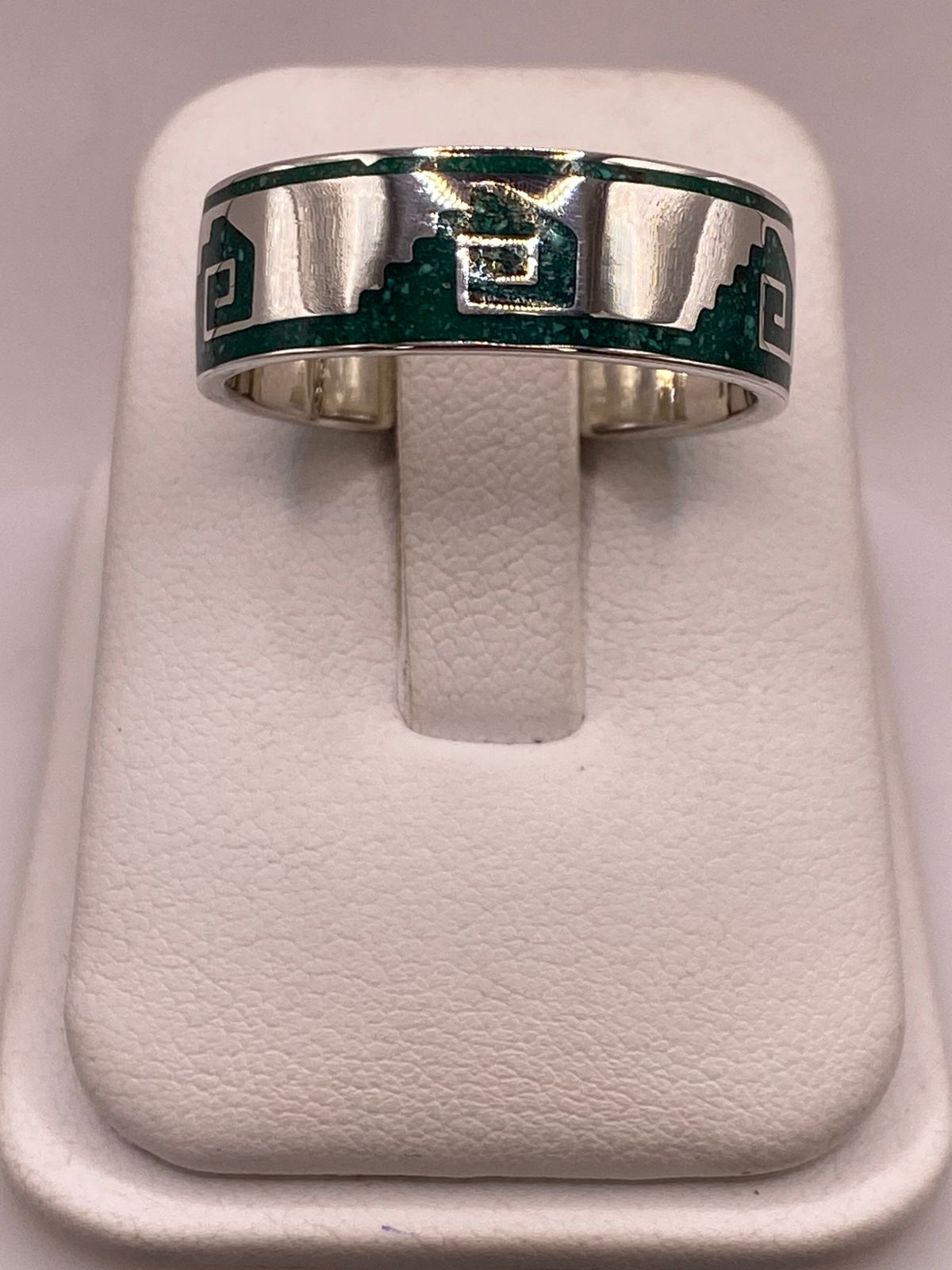 Anillo Greca Mesoamericana de Plata .925 con Incrustación Verde