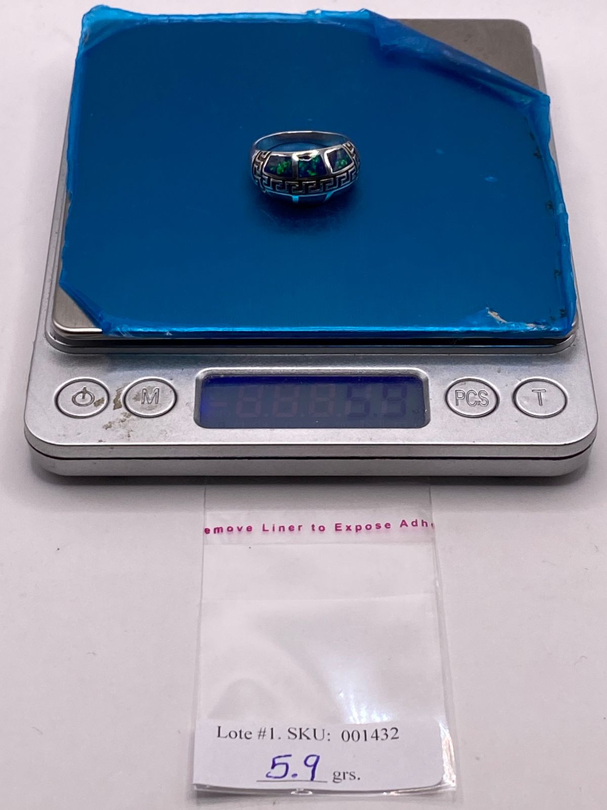 ANILLO GRECA DE PLATA LEY 950 CON ÓPALO DE FUEGO AZUL MARINO