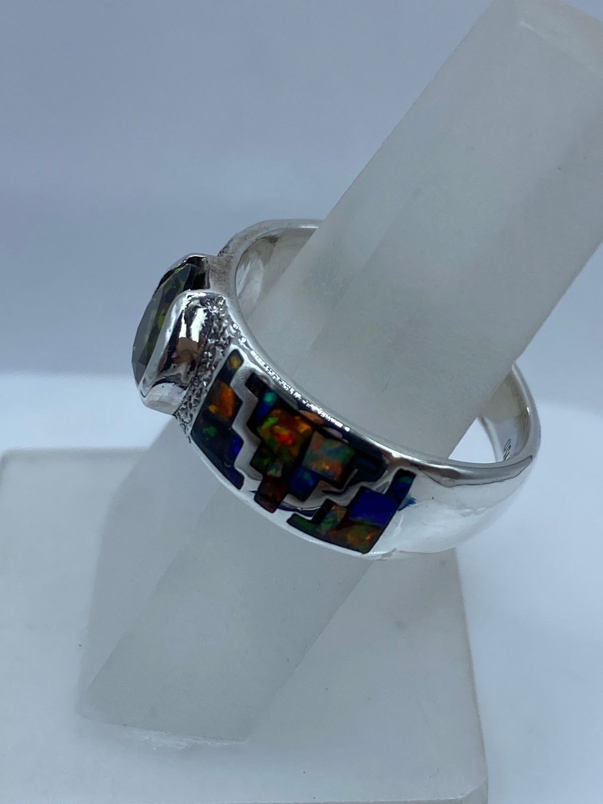 Anillo Greca de Plata .950 con Ópalo de Fuego y Zirconia