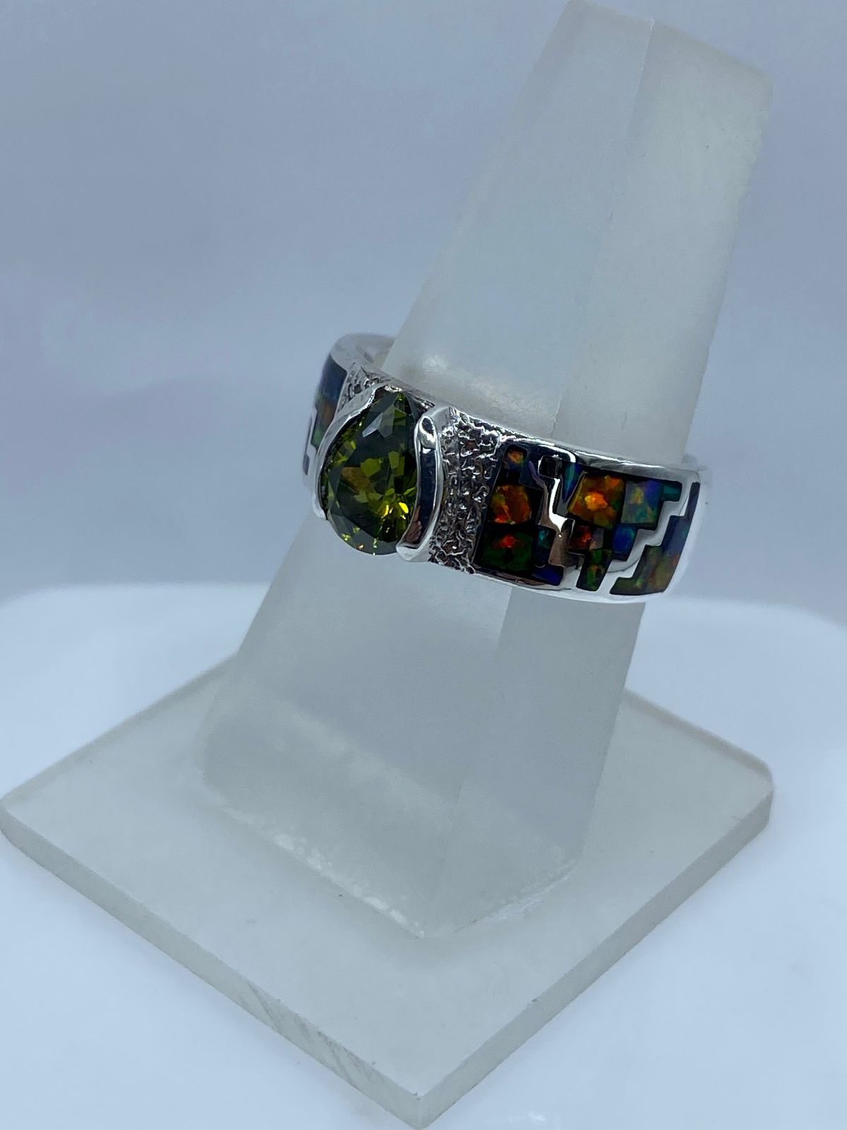 Anillo Greca de Plata .950 con Ópalo de Fuego y Zirconia