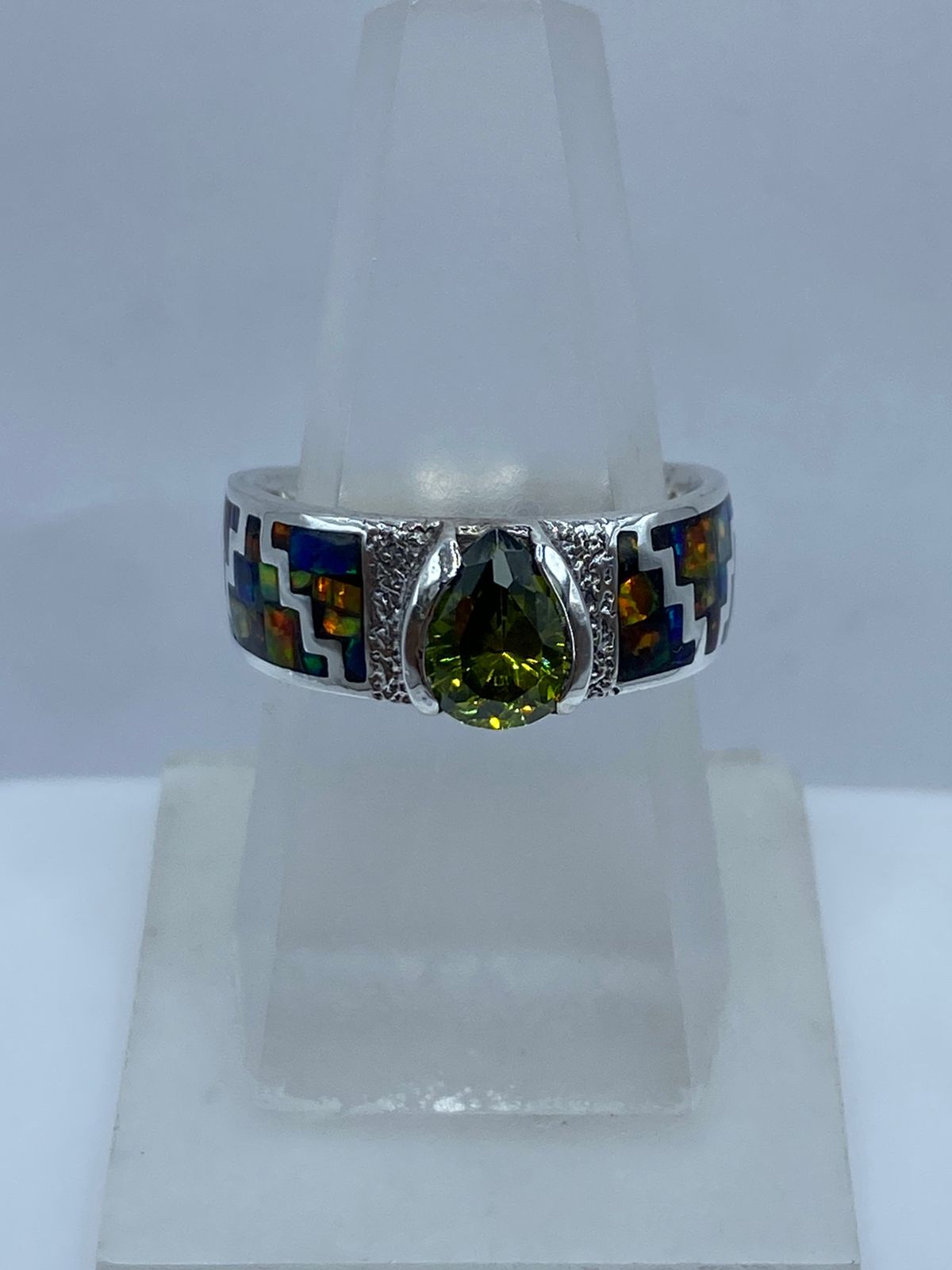 Anillo Greca de Plata .950 con Ópalo de Fuego y Zirconia