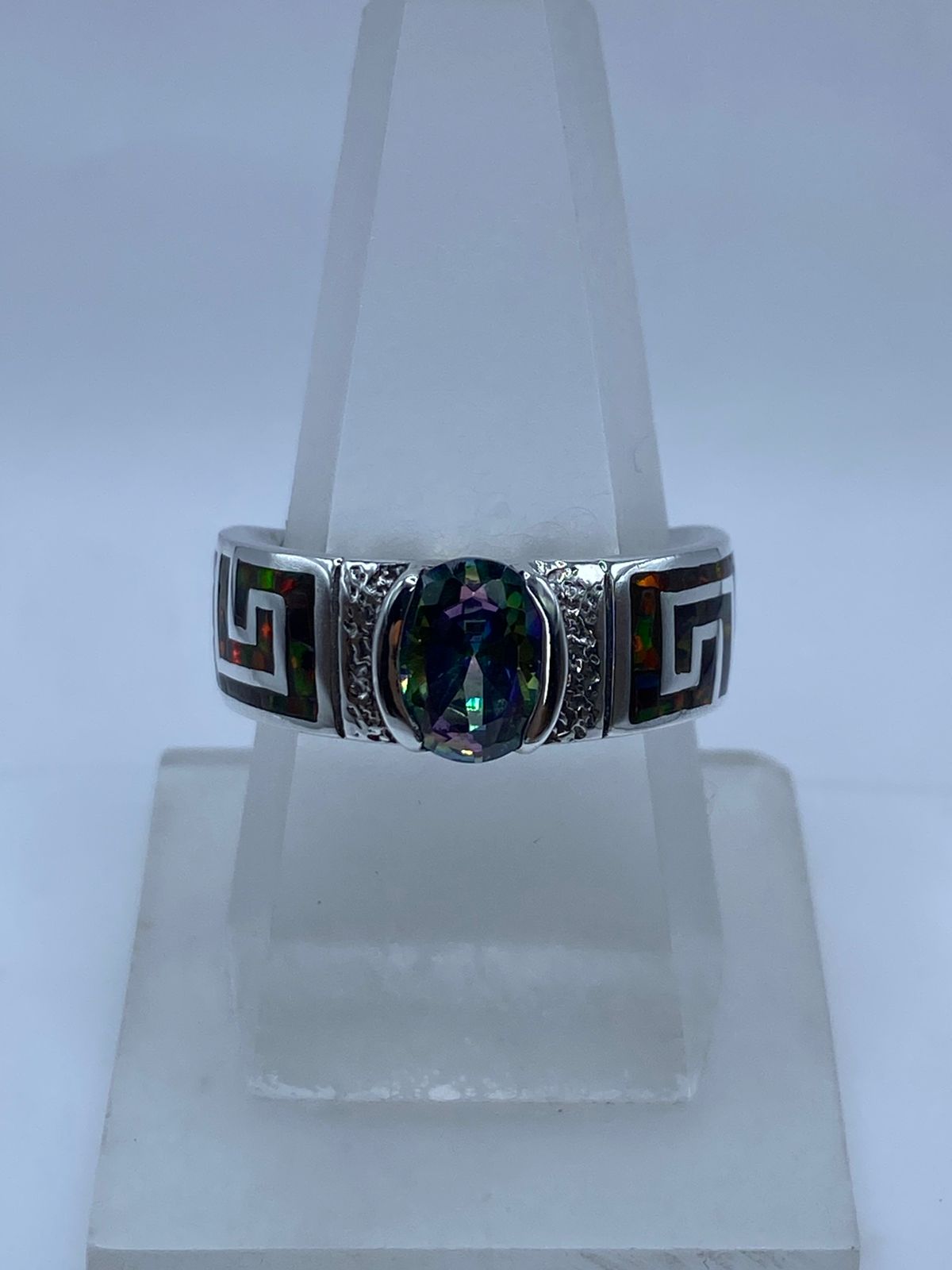 Anillo Greca de Plata .950 con Ópalo de Fuego y Zirconia Tornasol