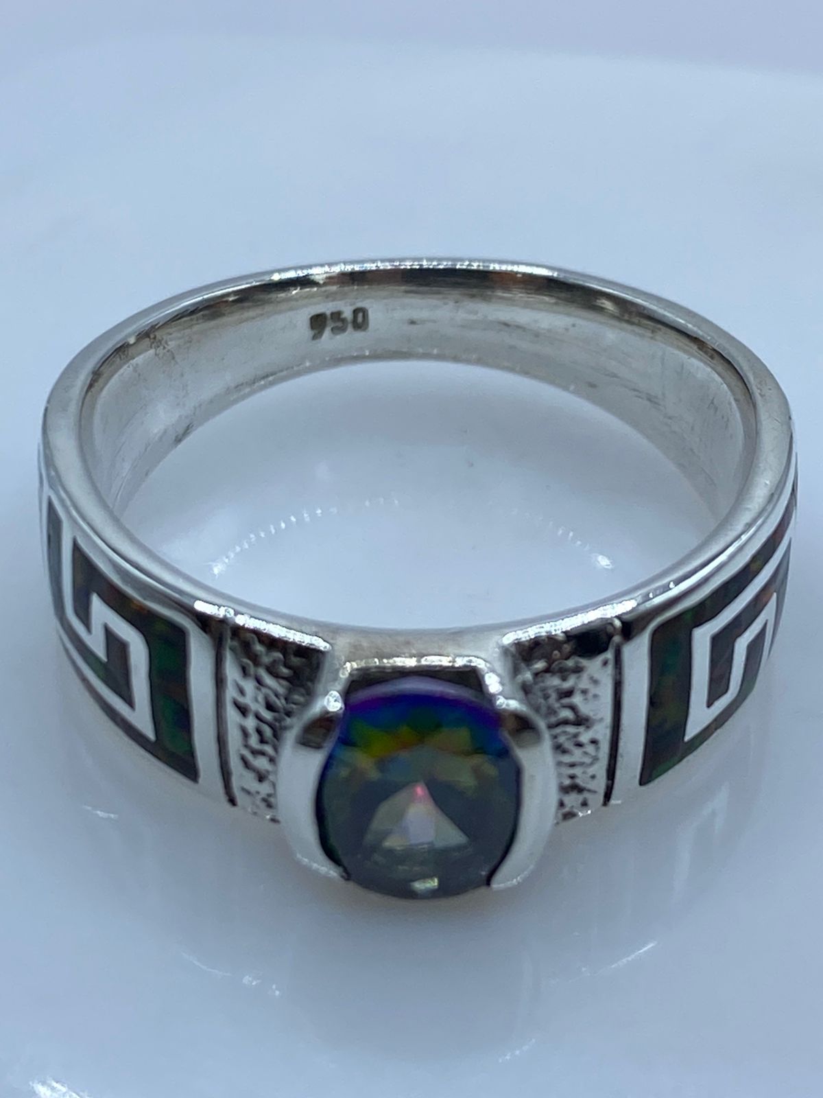 Anillo Greca de Plata .950 con Ópalo de Fuego y Zirconia Tornasol