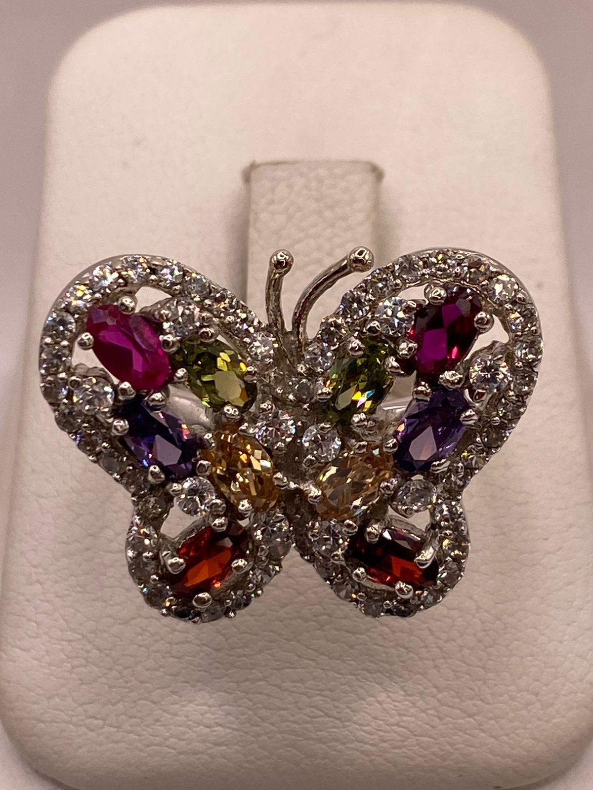 Anillo Mariposa Multicolor con Zirconias Brillantes en Plata Ley 925