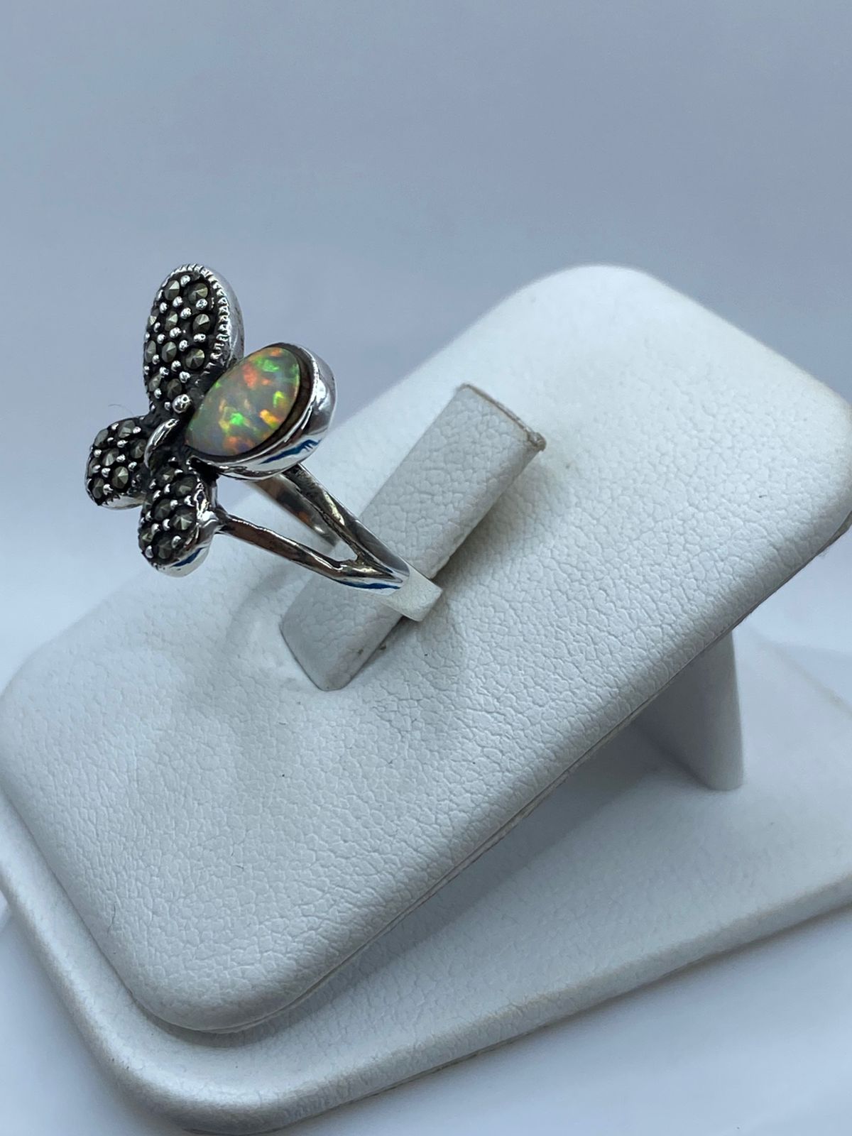 Anillo Mariposa de Plata Ley 925 con Ópalo de Fuego y Marquesita